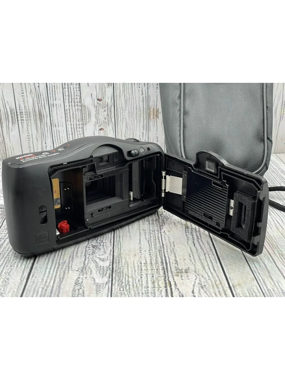 Kodak Star 735 Flash Point & Shoot Black DX Programmed 35mm Film Camera W/ Case